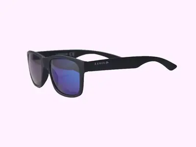 Essilor sun glass