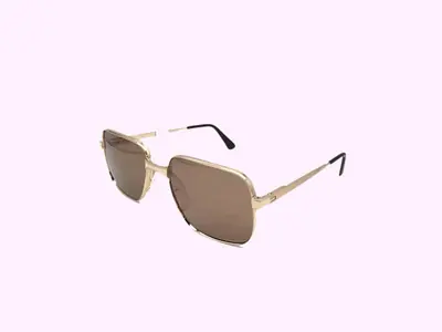 Essilor sun glass